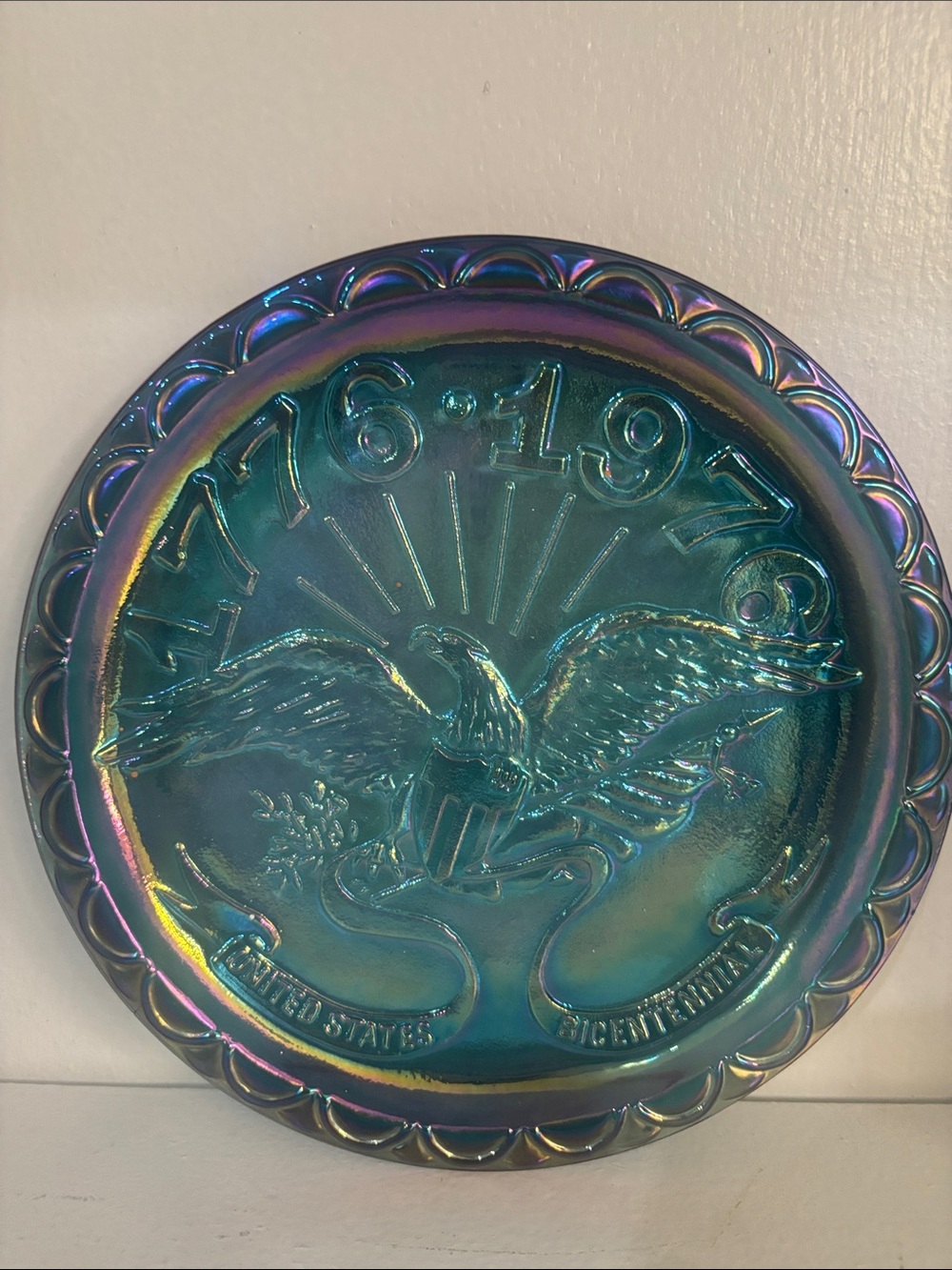 Vintage blue bicentennial carnival glass 1776-1976 USA eagle plate